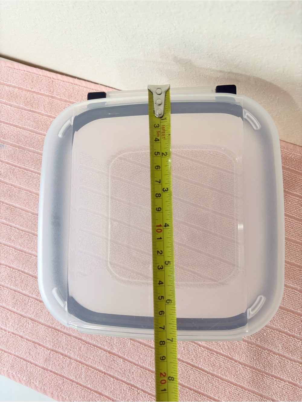 Tupperware Modular Mates Square Signature
Line Container #2 Hinged Lid - Picture 3 of 10